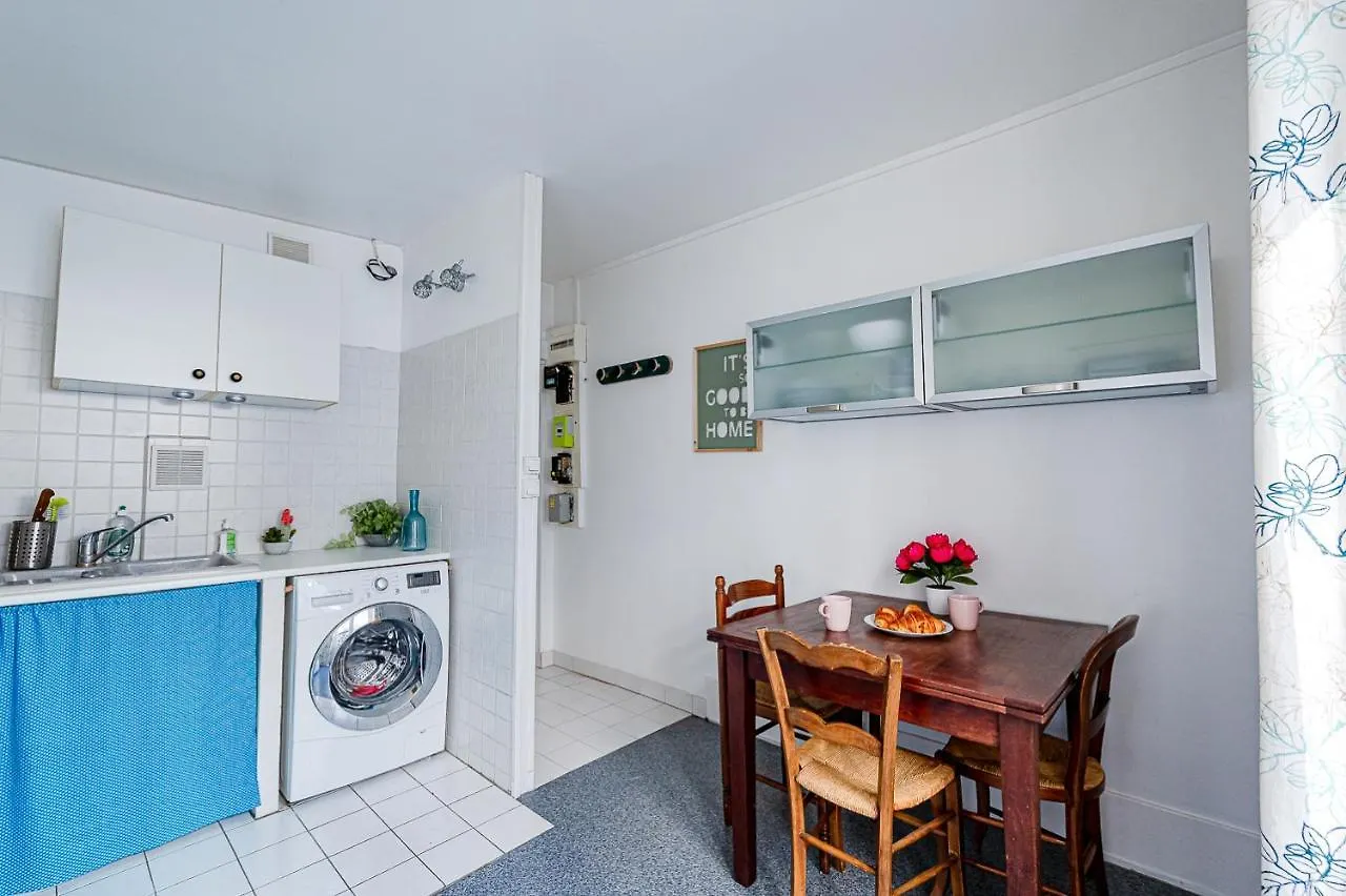 Bright And Lovely Parisian Apartment