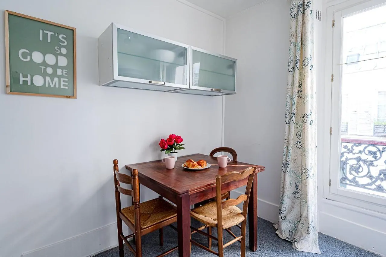 Bright And Lovely Parisian Apartment